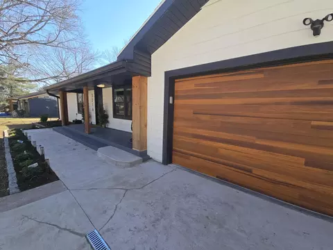 3216 W Ellison Dr, Springfield, MO 65810