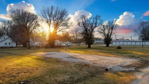 11746 E Dewey St, Weaubleau, MO 65774