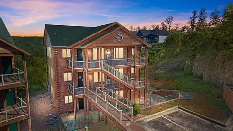 47 Stone Cliff Cir #2, Branson, MO 65616