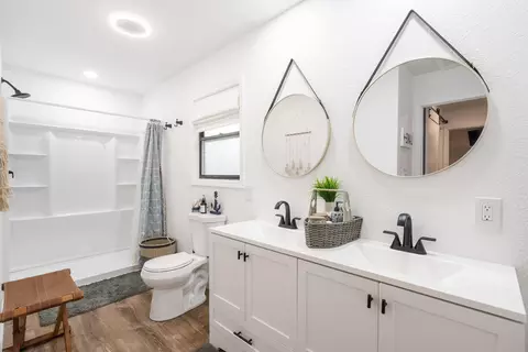 Bath - 96 Samson St, Cape Fair, MO 65624 photo 2 of 2
