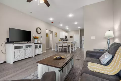 Living - 3103 S Vineyards Ter UNIT 4, Branson, MO 65616 photo 7 of 7