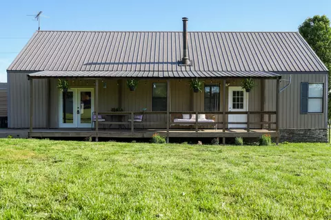 580 S Farm Road 89, Springfield, MO 65802