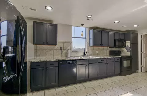 Kitchen - 580 S Farm Road 89, Springfield, MO 65802 photo 2 of 2