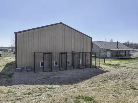 Exterior - 580 S Farm Road 89, Springfield, MO 65802 photo 9 of 15