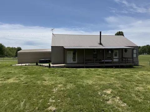 Exterior - 580 S Farm Road 89, Springfield, MO 65802 photo 8 of 15