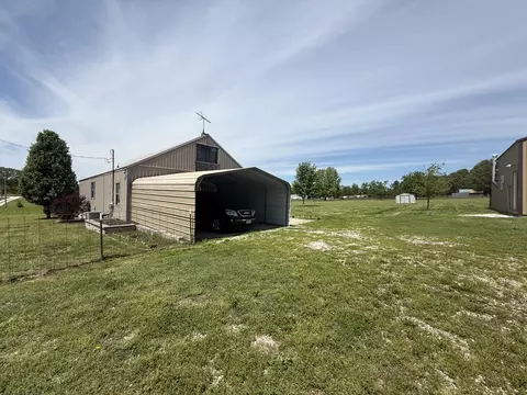 Exterior - 580 S Farm Road 89, Springfield, MO 65802 photo 5 of 15