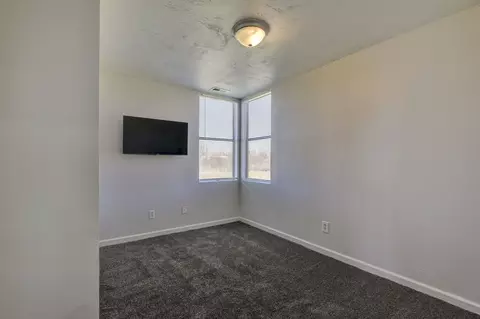 Bedroom - 580 S Farm Road 89, Springfield, MO 65802 photo 3 of 3