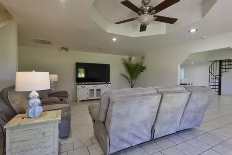 Living - 580 S Farm Road 89, Springfield, MO 65802 photo 2 of 3