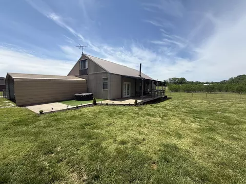 Exterior - 580 S Farm Road 89, Springfield, MO 65802 photo 7 of 15