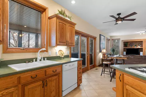 Kitchen - 150 Temple Ln, Shell Knob, MO 65747 photo 3 of 6