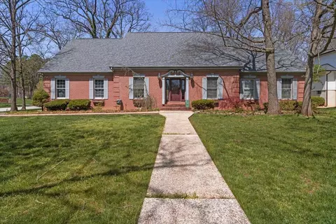 2111 Sycamore Dr, West Plains, MO 65775