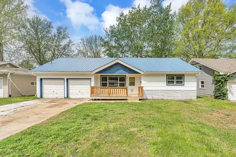 319 S Airwood Ave, Springfield, MO 65802