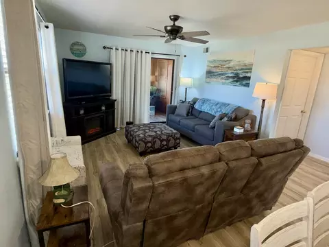 Living - 186 Bunker Ridge Dr UNIT 1, Branson, MO 65616 photo 2 of 2