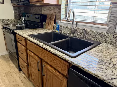 Kitchen - 186 Bunker Ridge Dr UNIT 1, Branson, MO 65616 photo 4 of 7
