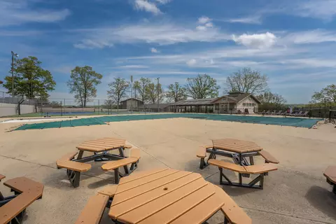 Exterior - 186 Bunker Ridge Dr UNIT 1, Branson, MO 65616 photo 4 of 10