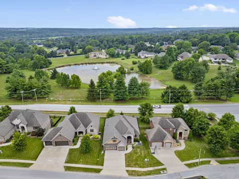 View/Area - 2956 S Ranch Dr, Springfield, MO 65809 photo 3 of 6