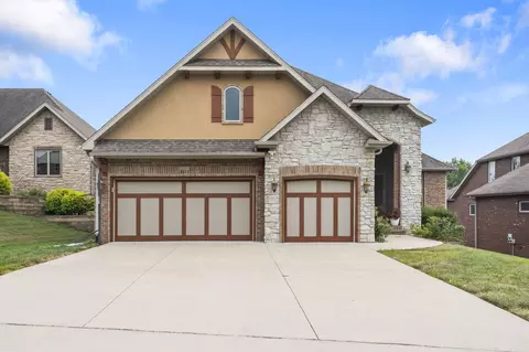 Exterior - 2956 S Ranch Dr, Springfield, MO 65809 photo 3 of 8