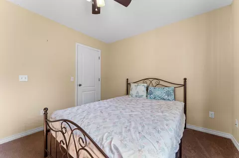 Bedroom - 253 Green Cypress Rd, Shell Knob, MO 65747 photo 4 of 8