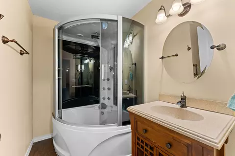 Bath - 253 Green Cypress Rd, Shell Knob, MO 65747 photo 3 of 3