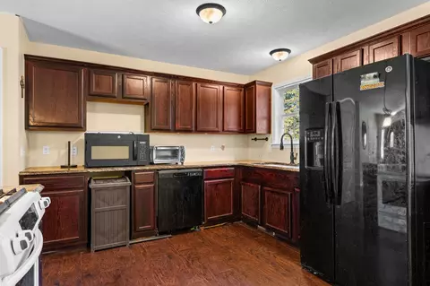 Kitchen - 253 Green Cypress Rd, Shell Knob, MO 65747 photo 1 of 1