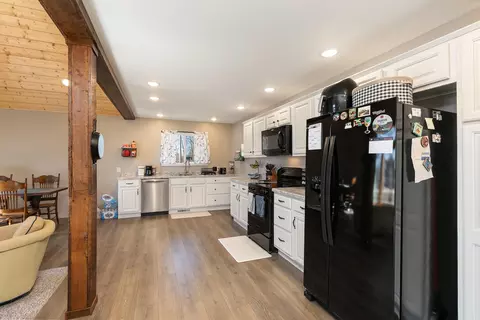 Kitchen - 2525 Beacon Hill Loop, Strafford, MO 65757 photo 1 of 3