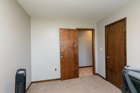 Bedroom - 2525 Beacon Hill Loop, Strafford, MO 65757 photo 3 of 5
