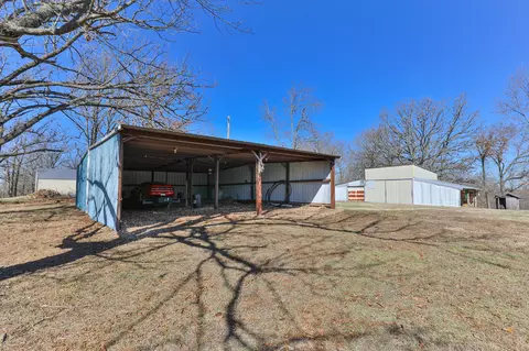 Exterior - 2525 Beacon Hill Loop, Strafford, MO 65757 photo 11 of 19