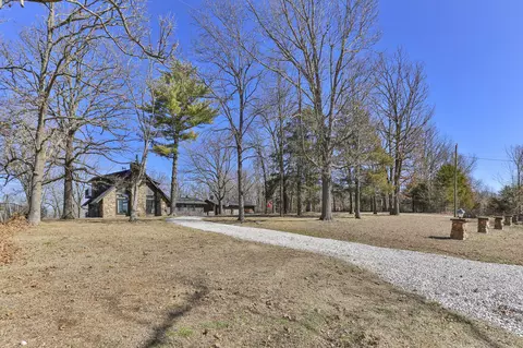 Exterior - 2525 Beacon Hill Loop, Strafford, MO 65757 photo 1 of 19