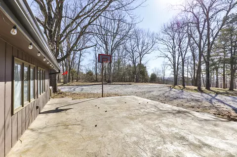 Exterior - 2525 Beacon Hill Loop, Strafford, MO 65757 photo 6 of 19