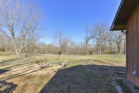 Exterior - 2525 Beacon Hill Loop, Strafford, MO 65757 photo 7 of 19