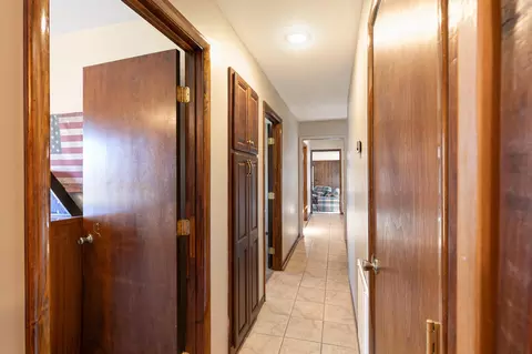Entry Way - 2525 Beacon Hill Loop, Strafford, MO 65757 photo 4 of 7
