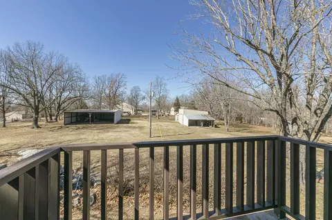 Exterior - 2525 Beacon Hill Loop, Strafford, MO 65757 photo 5 of 19