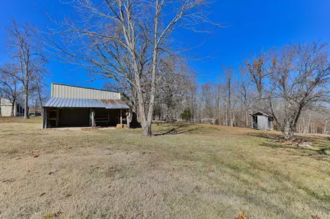 Exterior - 2525 Beacon Hill Loop, Strafford, MO 65757 photo 13 of 19