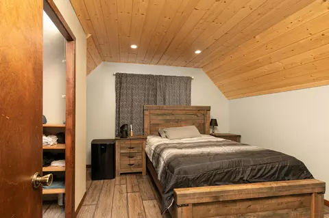 Bedroom - 2525 Beacon Hill Loop, Strafford, MO 65757 photo 4 of 5