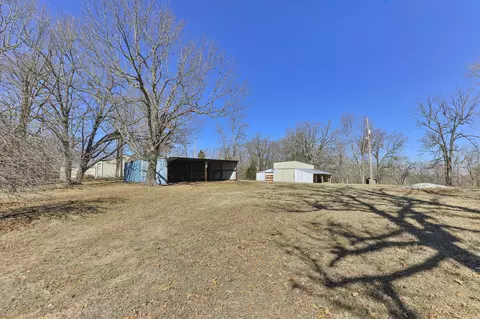 Exterior - 2525 Beacon Hill Loop, Strafford, MO 65757 photo 10 of 19