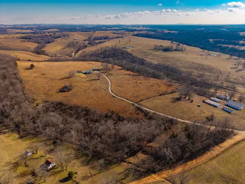 199 Limbhanger Dr, Squires, MO 65755 photo 32