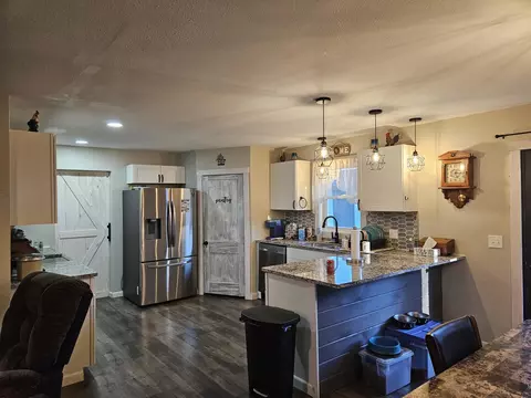 Kitchen - 1705 Lakeview Dr, Ava, MO 65608 photo 5 of 6
