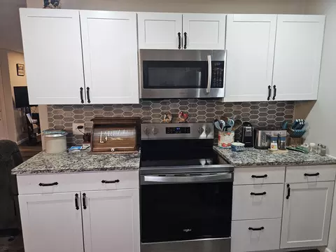 Kitchen - 1705 Lakeview Dr, Ava, MO 65608 photo 2 of 6
