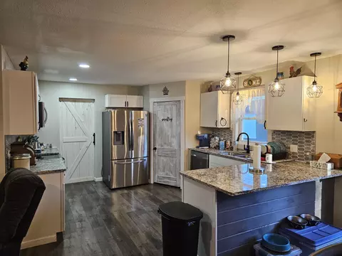 Kitchen - 1705 Lakeview Dr, Ava, MO 65608 photo 1 of 6
