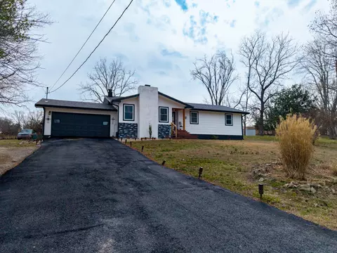 Exterior - 1705 Lakeview Dr, Ava, MO 65608 photo 7 of 9