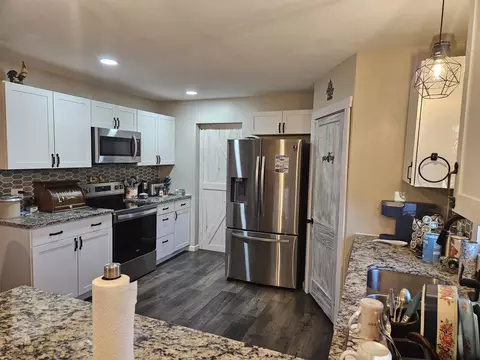 Kitchen - 1705 Lakeview Dr, Ava, MO 65608 photo 6 of 6