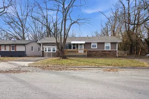 1504 W Loren St, Springfield, MO 65807
