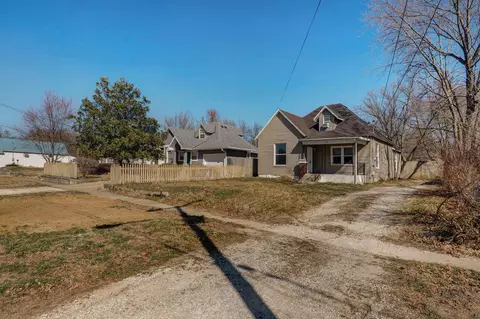 922 N Prospect Ave, Springfield, MO 65802 photo 2