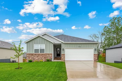 1142 S Broadview Ave, Springfield, MO 65802