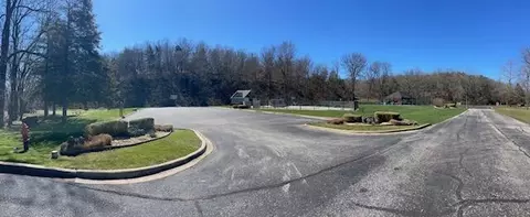 Exterior - 815 Forest Vw, Saddlebrooke, MO 65630 photo 16 of 18