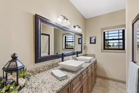 Bath - 815 Forest Vw, Saddlebrooke, MO 65630 photo 3 of 3
