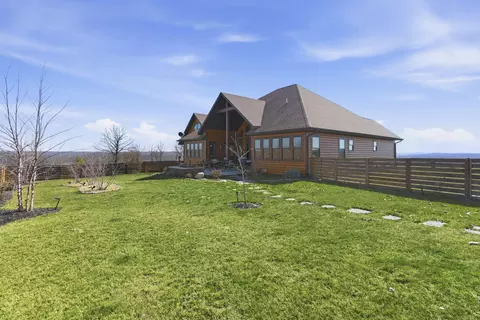 Exterior - 815 Forest Vw, Saddlebrooke, MO 65630 photo 9 of 18
