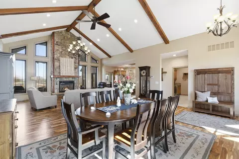 Dining - 815 Forest Vw, Saddlebrooke, MO 65630 photo 2 of 5