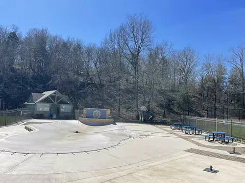Exterior - 815 Forest Vw, Saddlebrooke, MO 65630 photo 17 of 18