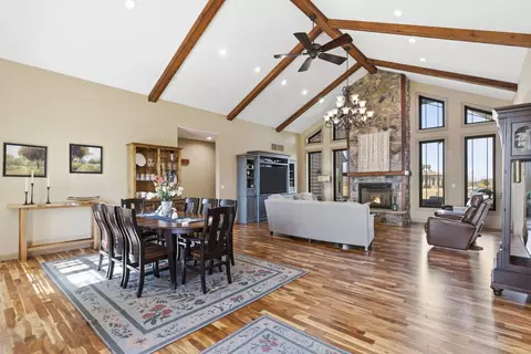 Dining - 815 Forest Vw, Saddlebrooke, MO 65630 photo 1 of 5